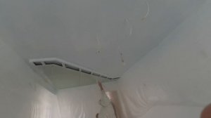 Покраска потолка - качественно (смешанным краскопультом - Anest Iwata)