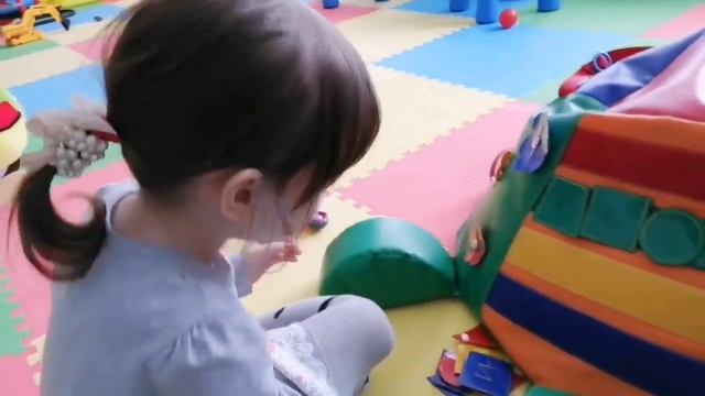 Ариана и Марсель. Детская ИГРОВАЯ КОМНАТА в Темникове. Разрушители стен! Кто боится высоты?