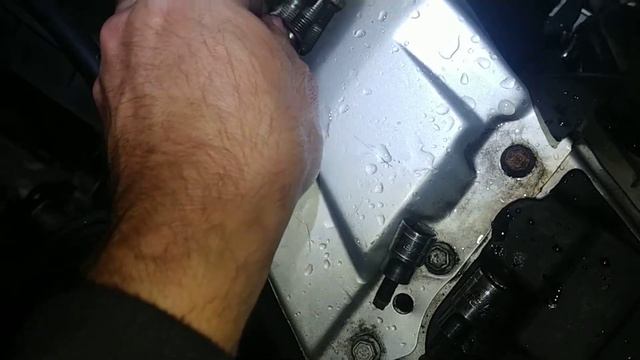 Danny's Mercedes S350 EGR valve, intake seal, bolts. смотреть онлайн