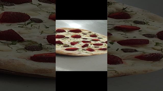 Пицца клубника и шоколад. смотреть онлайн