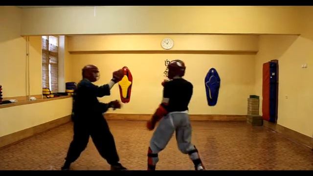 Обучение УШУ в школе восточных единоборств Chuan-shu 拳術 смотреть онлайн