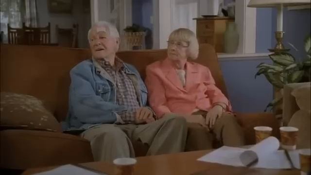 Линнет Скаво отжигает