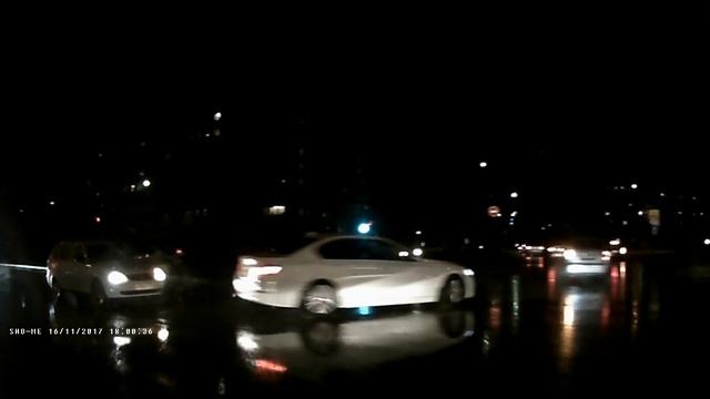 Проезд перекрестка на красный свет смотреть онлайн