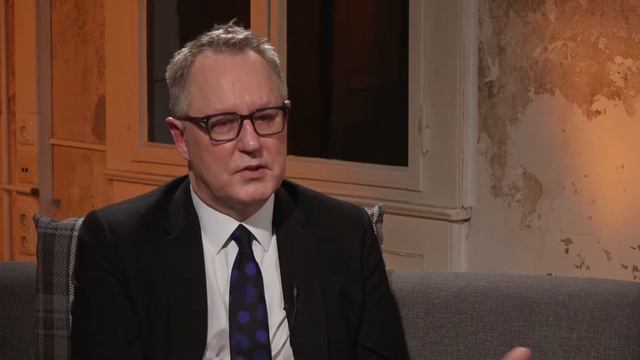 Auf dem h1-Sofa - Zu Gast: Adam Budak, Direktor der Kestnergesellschaft смотреть онлайн