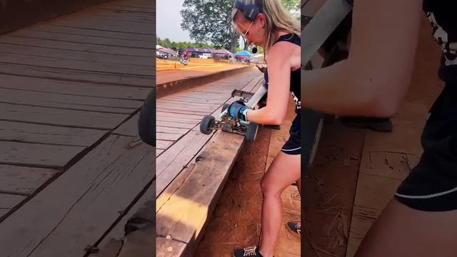 Pit lane is open ??⛽️ #racelikeagirl #nitro #fuel #pitstop #racing #rc #fast #pit #cars смотреть онлайн