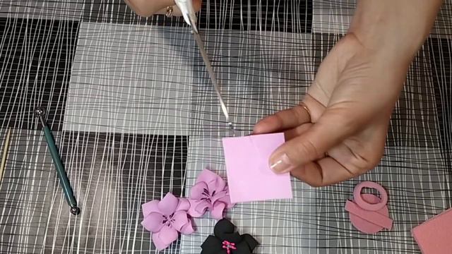 Простий спосіб зробити квіти з фоамірану без молдів / Заколка для волосся з фоамірану / МК / DIY смотреть онлайн