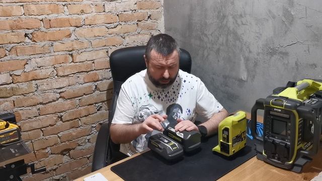 Змінні АКБ: краще за зарядні станції та повербанки смотреть онлайн
