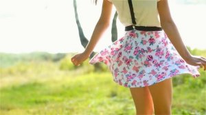 Милаха раздевается в лесу