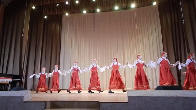 "Прялица" - плясовая Пинежского района, Архангельской области смотреть онлайн