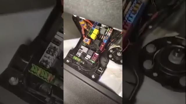 мерседес спринтер.блок предохранителей смотреть онлайн