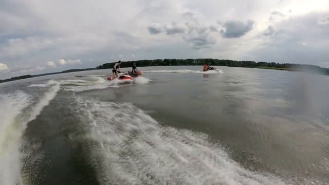 катаемся на гидроциклах