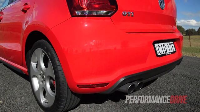 Volkswagen Polo - рев мотора при скорости100 км/ч смотреть онлайн