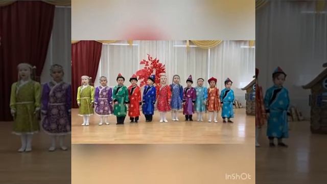 Ребята группы №5 поют песню про маму на бурятском языке смотреть онлайн