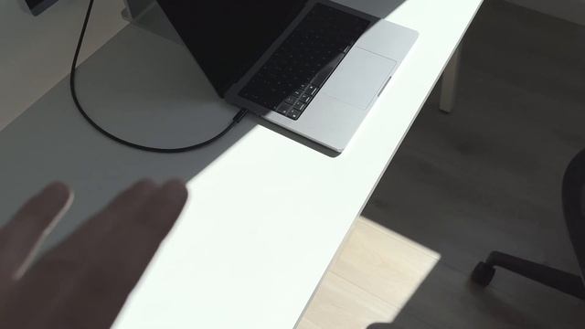 Minimalist Desk Setup 2023 / MacBook Pro 14, Herman Miller Cosm смотреть онлайн