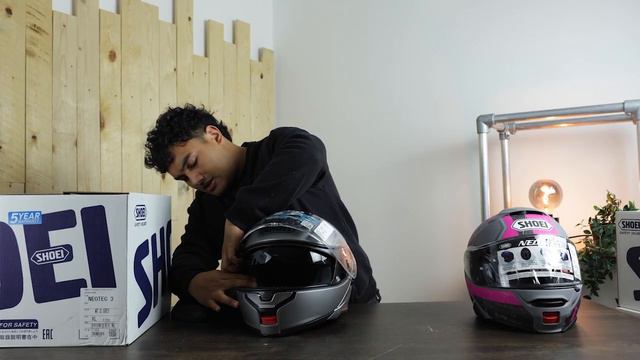 How to Change Every Shoei Visor | Tutorial смотреть онлайн