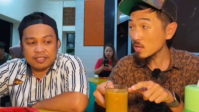 Night Street Food In Makassar, Indonesia ?? Sulawesi Food Tour!