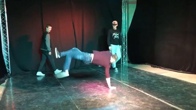 Владимир Линник aka b’boy Biskvit |Дом танца ART HALL смотреть онлайн