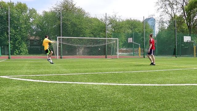 ОСНОВНЫЕ ФИНТЫ для НАЧИНАЮЩИХ в футболе! ЛЕГКИЕ ФИНТЫ ОБУЧЕНИЕ! смотреть онлайн