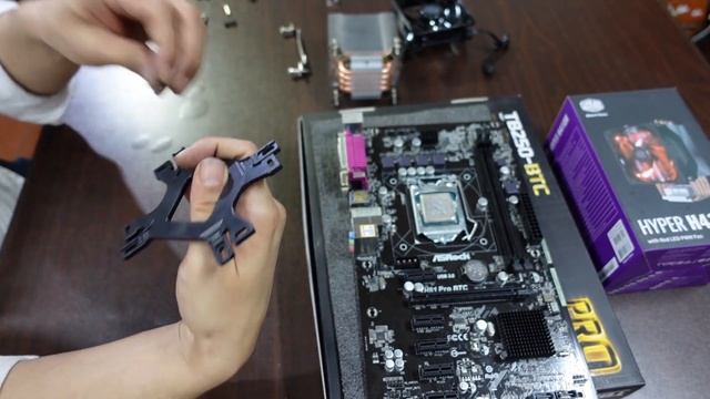 cpu 팬조립 기초 ! 쿨러마스터 하이퍼 H410R H411R H412R 인텔 CPU 조립방법입니다^^ COOLER MASTER HYPER H410R INTEL CPU смотреть онлайн