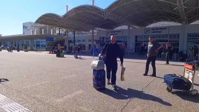 🔥ЕДУ В АЭРОПОРТ! ПРИЛЕТЕЛ БРАТ! смотреть онлайн