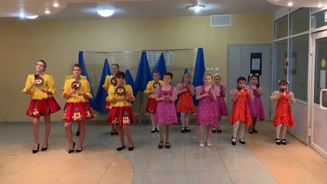 Заявка 267/2 #21. Ансамбль ложкарей "Расписные ложки". смотреть онлайн