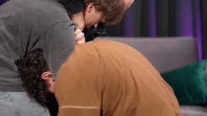 Парень Лиза Мели заступился за свою девушку на шоу ЛИЗА МЕЛИ ПРОТИВ ХЕЙТЕРОВ