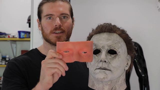 Halloween (2018)- Life Size Michael Myers Statue!