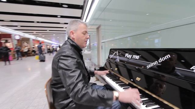 The Best Boogie Woogie Piano at Heathrow Airport смотреть онлайн