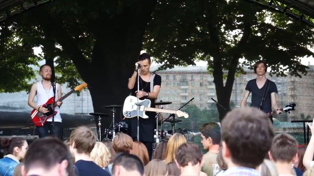 Hospital - A Perfect Day Elise (PJ Harvey cover) смотреть онлайн