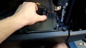 Замена лампы бардачка mazda 3