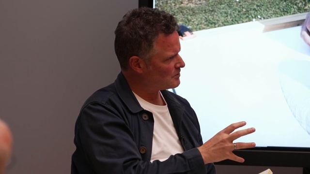 Artist Simon Hitchens in conversation with curator Ben Tufnell смотреть онлайн