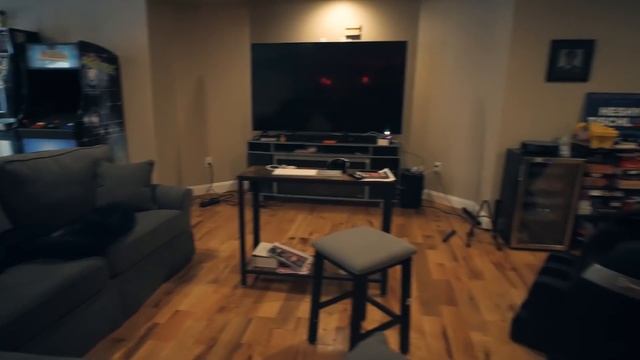 Inside Tim Pool's INSANE Million Dollar SKATE MANSION смотреть онлайн