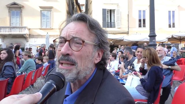 "Negli Anni Settanta c'erano le bombe, oggi c'è lo spread..." смотреть онлайн