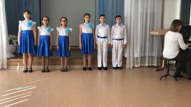 «На горе-то калина» р.н.п., «Горные вершины» С.Танеев, «Веселая прогулка» Я. Дубравин смотреть онлайн