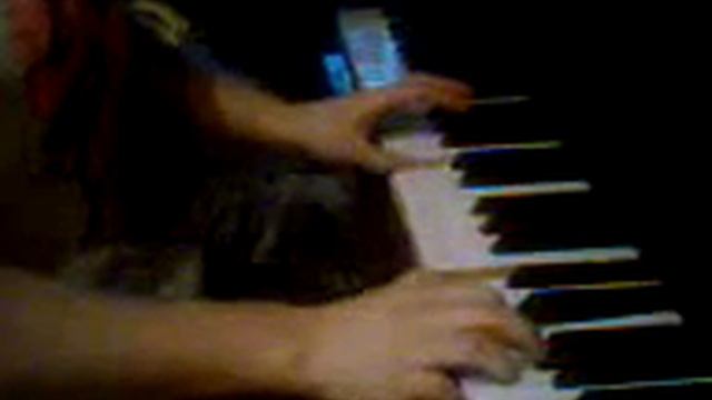 Sabina playing piano смотреть онлайн