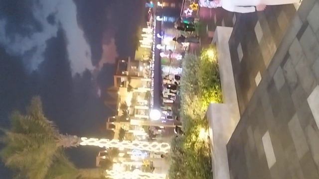 Dubai fountain view at Palm Jumeirah Dubai.....#thepoint #dubai #thepalmjumeirah смотреть онлайн