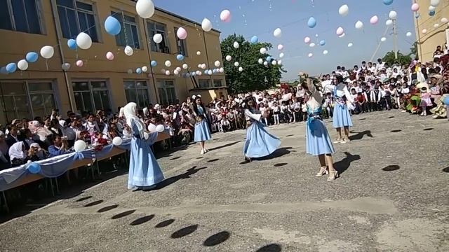 Shabnam Surayyo (Tumpananay) Bitirivchilar 2022 So'nggi Qo'ng'iroq смотреть онлайн