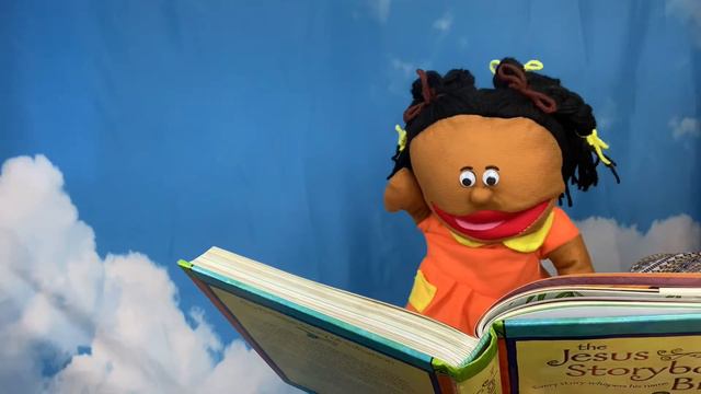 It’s Story Time! (E7) | The Jesus Storybook Bible Read-Aloud | The Present смотреть онлайн