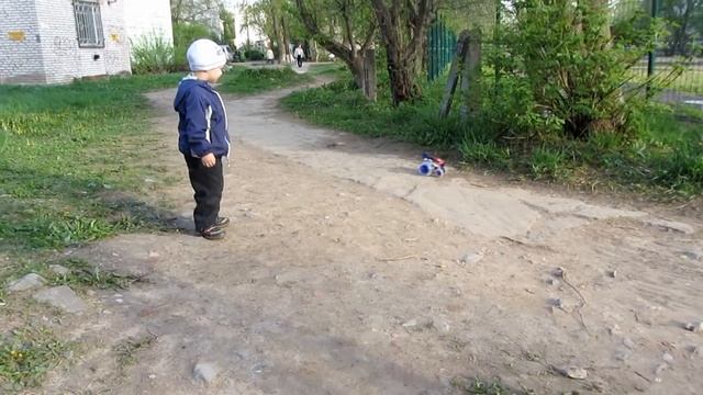 Что подарить мальчику на день рожденья? Классный внедорожник на ДУ смотреть онлайн