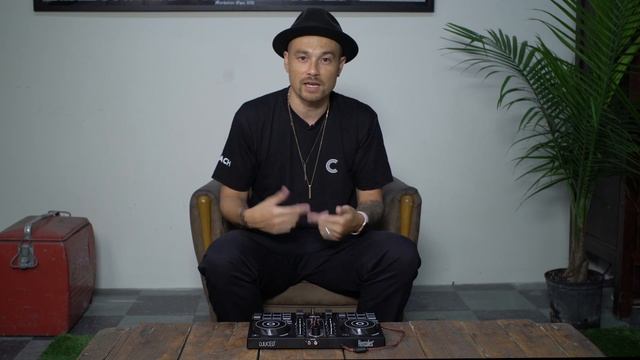 Hercules DJ DJControl Inpulse 200 смотреть онлайн
