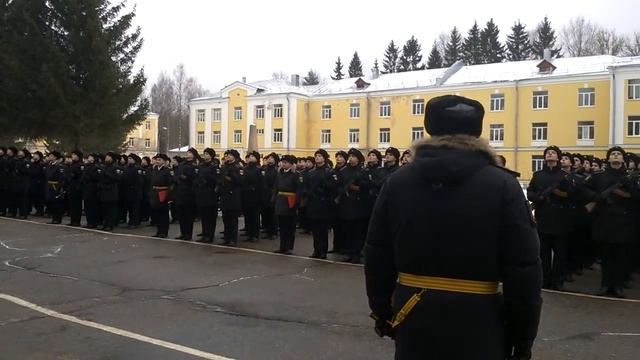 030217 Ломоносов Начало присяги Вынос флагов Приветствие командиров смотреть онлайн