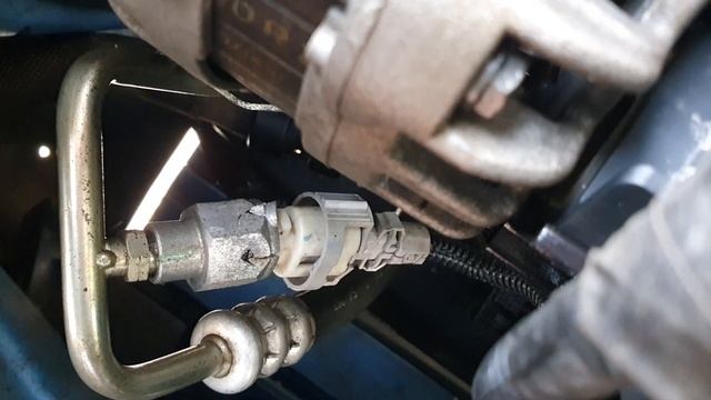 Рено Логан лопнул датчик ГУР