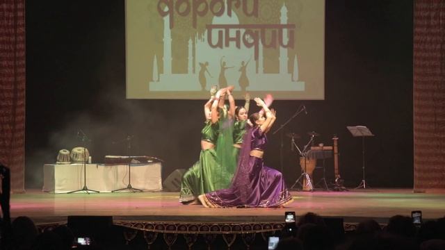 "Дорогами Индии" Народный ансамбль индийского танца "Бхарат". смотреть онлайн