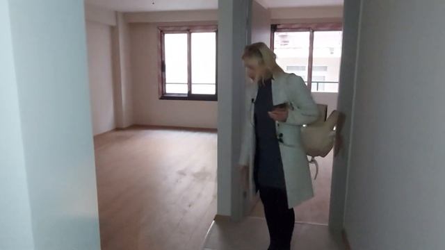 1+1 в 5 минутах ходьбы от ТЦ "Форум" и Моря смотреть онлайн