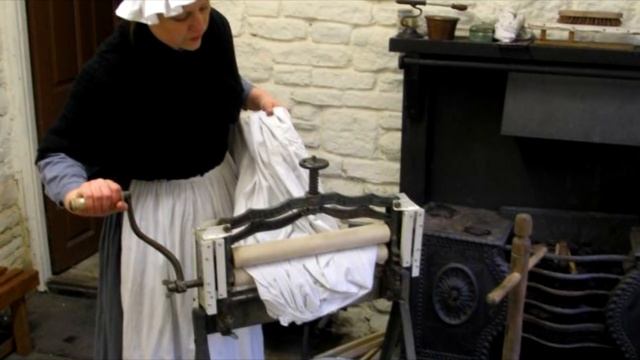 Il BUCATO e le pulizie della casa - PAZZA EPOCA VITTORIANA смотреть онлайн