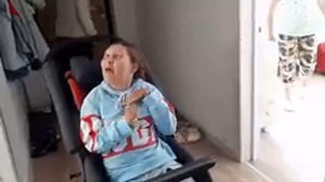 VLOG: ВЕС ЛЕРЫ!!! КАК Я ЕЁ НОШУ?!! смотреть онлайн