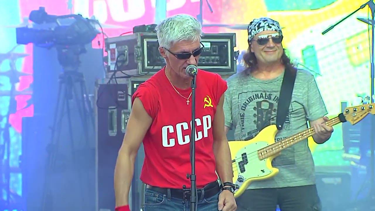 РАЗНЫЕ ЛЮДИ – «Окна открой ХХ лет!» (СПб, Парк 300-летия, 5.08.2023)[Official video] смотреть онлайн