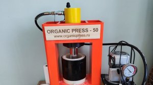 Отжим тыквенного масла на маслопрессе холодного отжима 50тн. Весь процесс.
