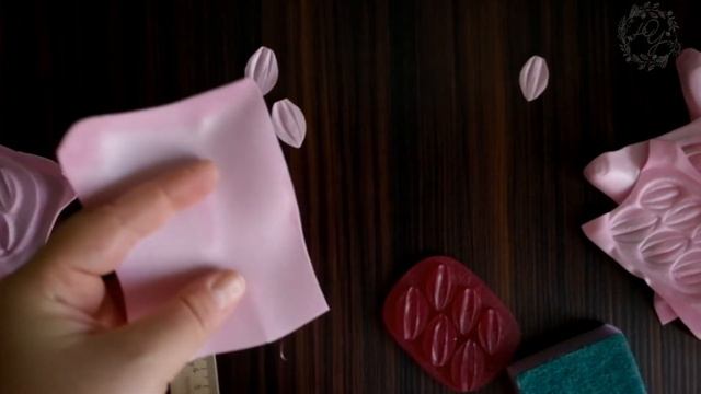 Брошь георгина из фоамирана. 1 часть смотреть онлайн