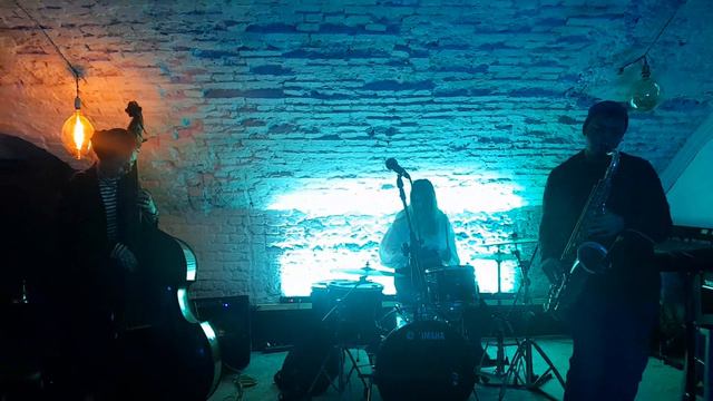 Moscow Jazz Undeground ( Макс Беженов, Ксения Савченко, Валерия Храмова-Богоявленская смотреть онлайн